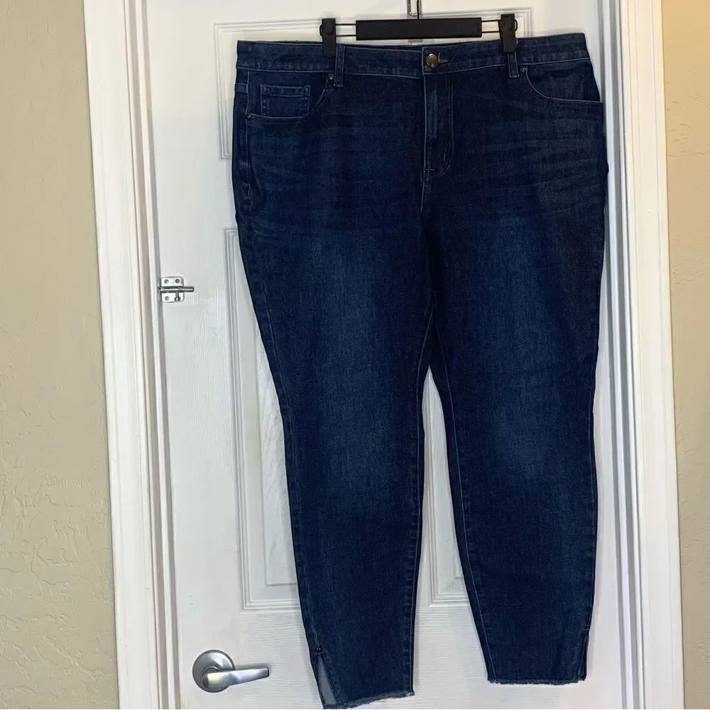 Lane Bryant High Rise Skinny Cut Hem Ultimate Stretch Jeans Size 20